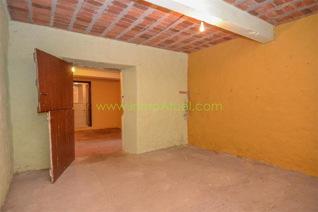 Foto 11 ¡ OPORTUNIDAD ! Casa de dos alturas de 330m2, zona Porzomillos (A 25 minutos de Coruña ).- 