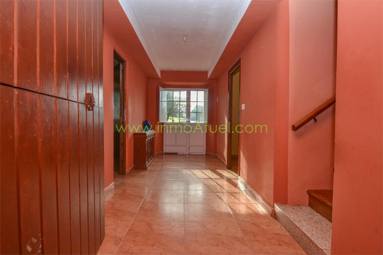 Foto 24 ¡ OPORTUNIDAD ! Casa de dos alturas de 330m2, zona Porzomillos (A 25 minutos de Coruña ).- 