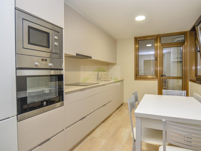 Piso de 111m2, zona Parque Santa Margarita sobre Ronda de Nelle.-  - A Coruña